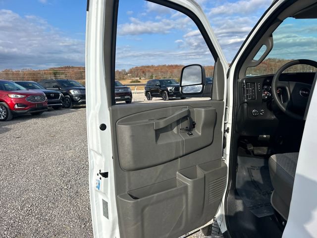 Used 2017 GMC Savana 2500 LS image 23