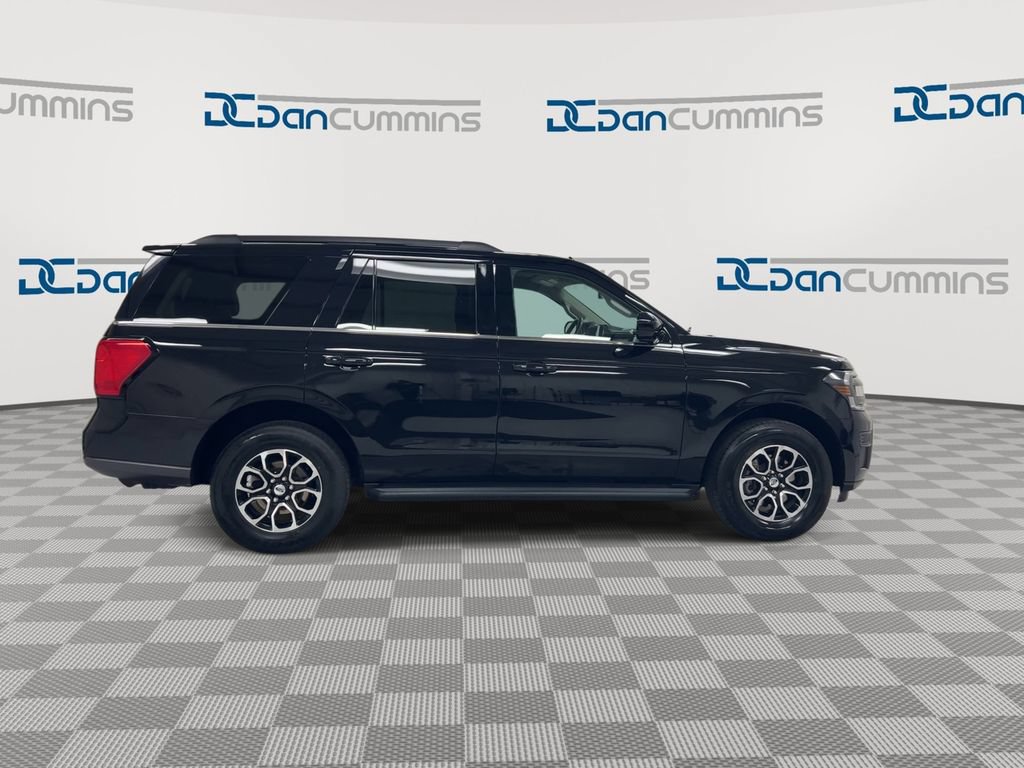 Used 2024 Ford Expedition XLT AWD/4WD image 9