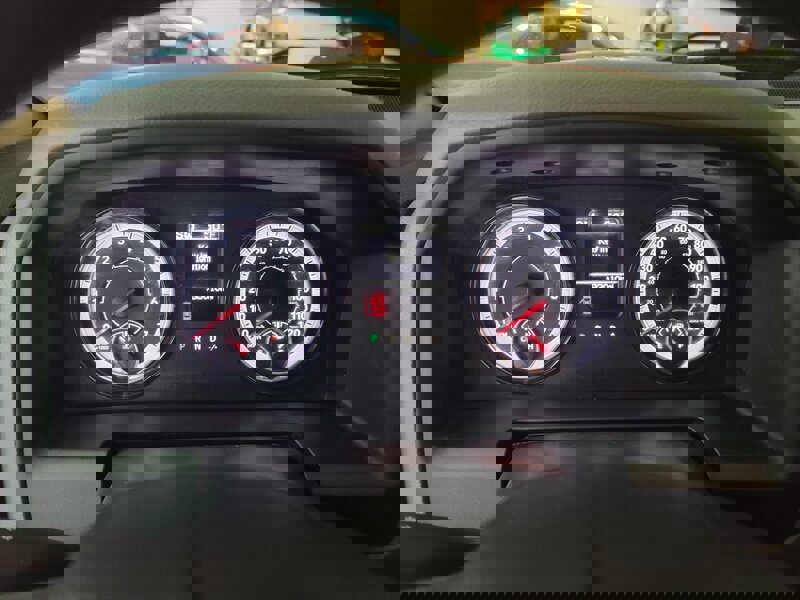 Used 2016 RAM 1500 Classic SLT w/ SLT Plus D￩cor Group image 23