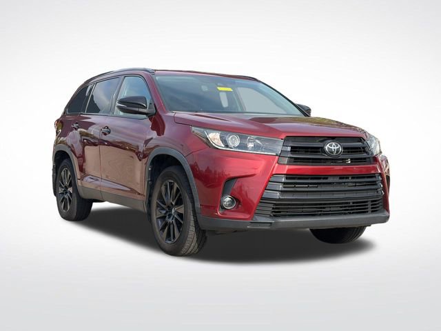 Used 2019 Toyota Highlander SE w/ Nightshade Edition image 1