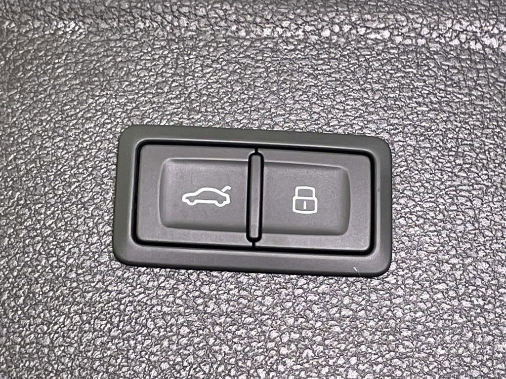 Certified 2023 Audi Q5 2.0T Premium w/ Convenience Package image 21
