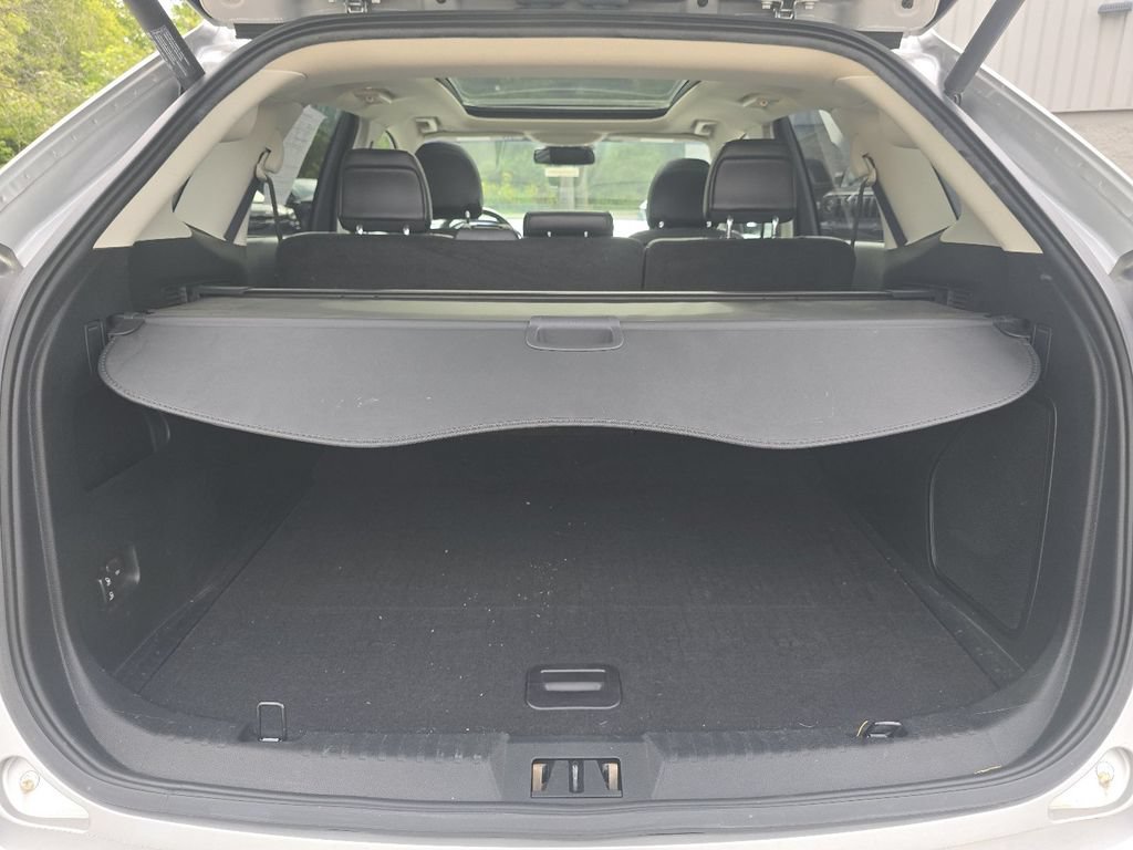 Used 2019 Ford Edge Titanium w/ Equipment Group 301A FWD image 19