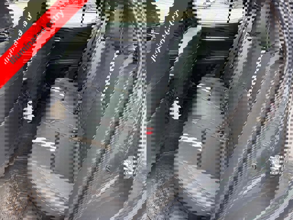 Certified 2025 Toyota Camry SE image 10