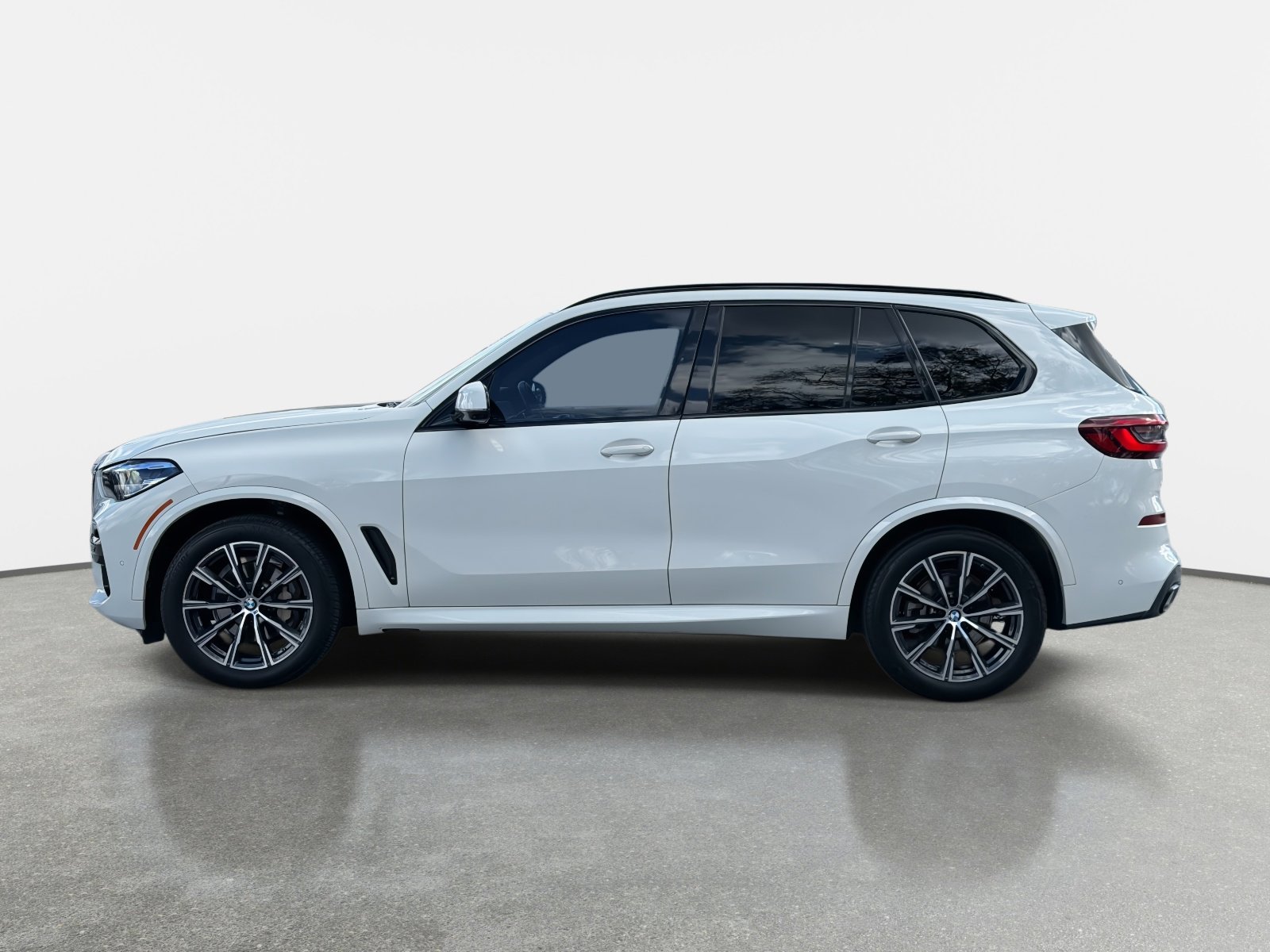 Used 2023 BMW X5 sDrive40i w/ M Sport Package RWD image 6