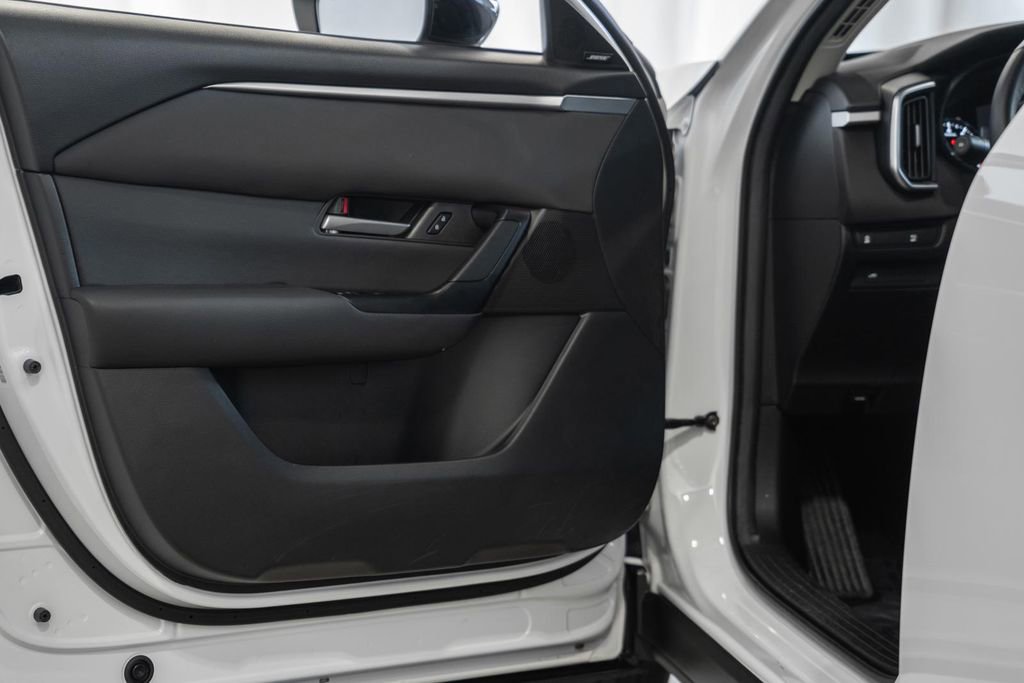 Used 2025 MAZDA CX-50 AWD 2.5 S w/ Premium Package image 45