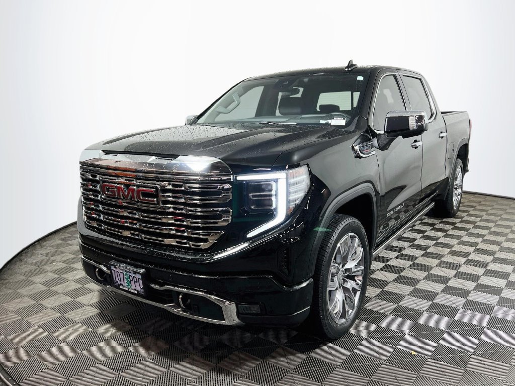 Used 2023 GMC Sierra 1500 Denali w/ Denali Reserve Package AWD/4WD image 3