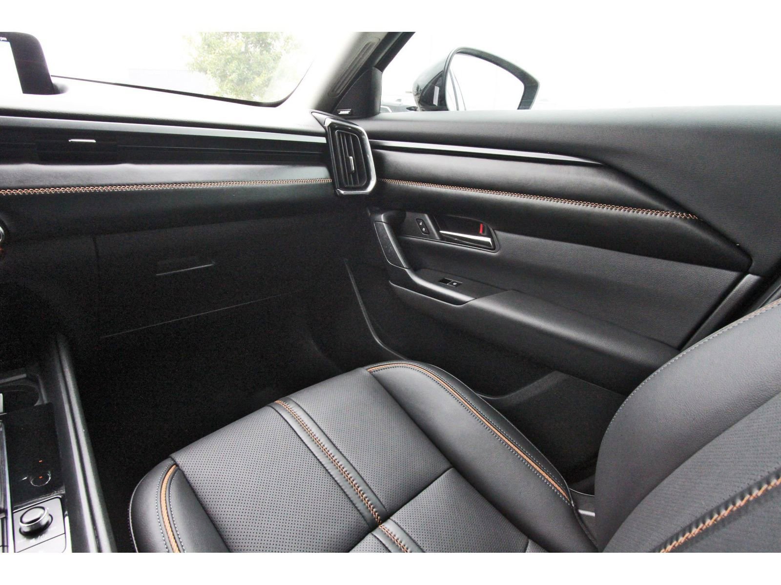 Used 2024 MAZDA CX-50 2.5 Turbo w/ Premium Plus Pkg image 13