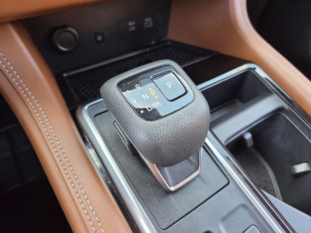 Used 2023 Nissan Pathfinder Platinum w/ Cargo Package FWD image 28