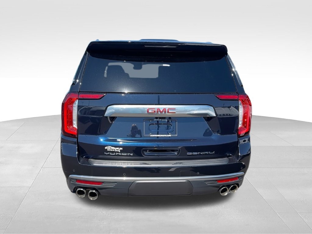 Used 2024 GMC Yukon XL Denali w/ Denali Reserve Package AWD/4WD image 7
