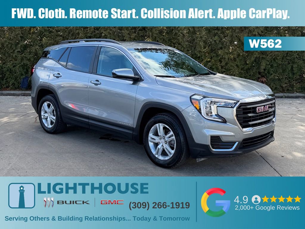 Used 2024 GMC Terrain SLE w/ Driver Convenience Package image 1
