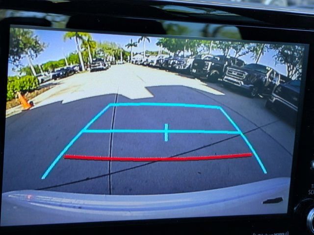 Used 2021 Toyota Corolla LE image 25