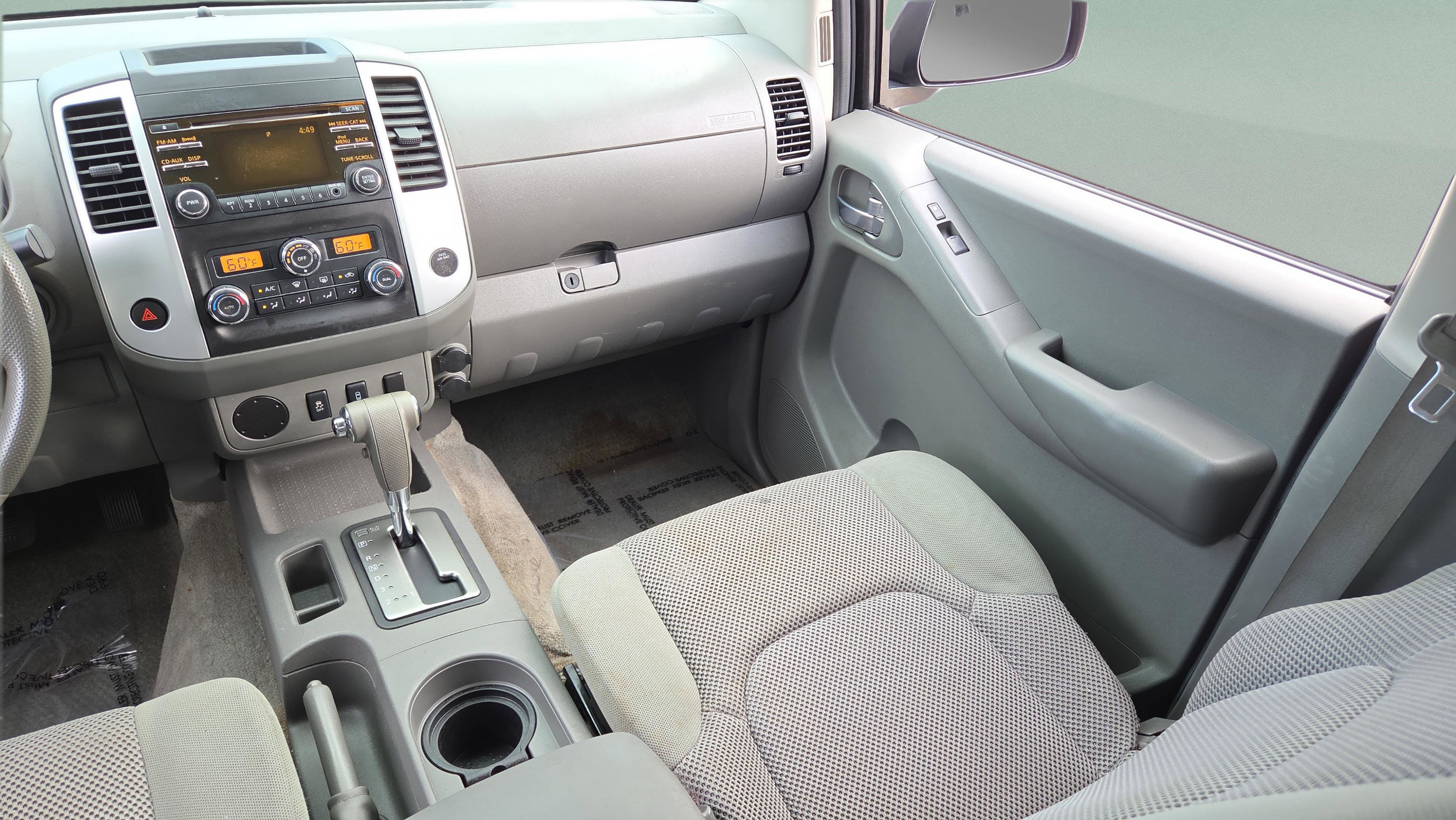 Used 2013 Nissan Frontier SV w/ SV Value Truck Pkg image 13