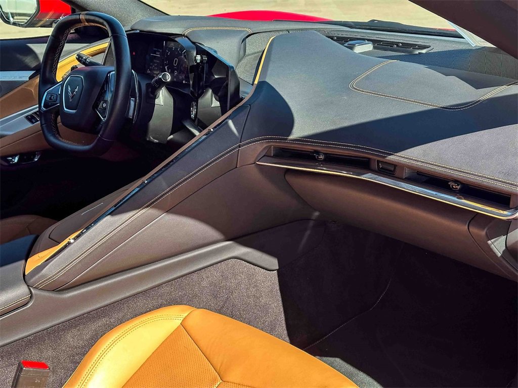 Used 2020 Chevrolet Corvette Stingray Preferred Cpe w/ 2LT Preferred Equipment Group image 18