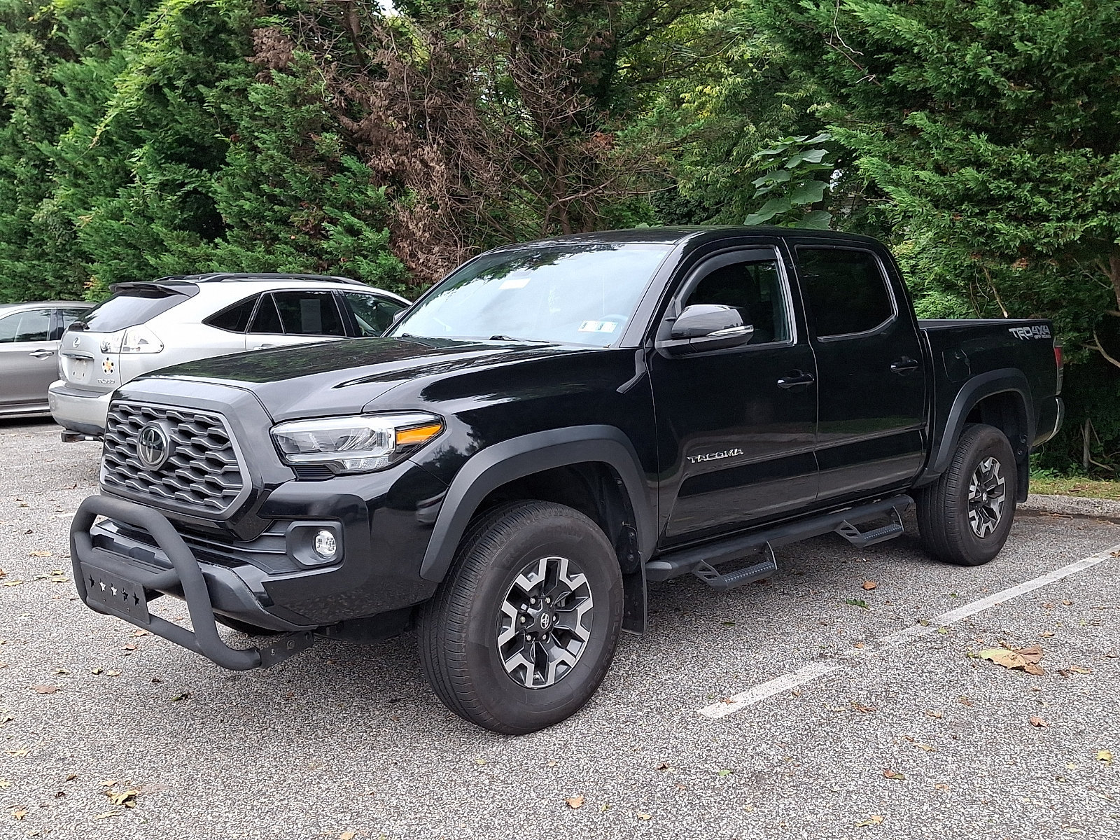 Used 2020 Toyota Tacoma TRD Off-Road AWD/4WD image 3