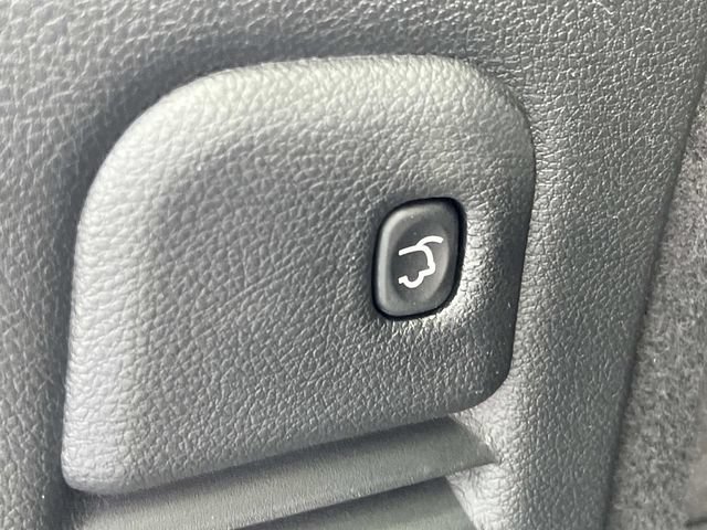 Used 2021 Dodge Durango SXT AWD/4WD image 11