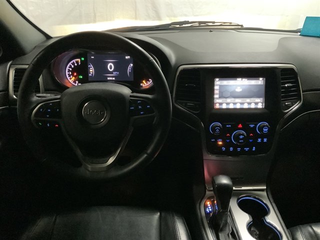 Used 2018 Jeep Grand Cherokee Limited AWD/4WD image 19