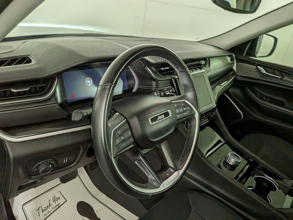 Used 2021 Jeep Grand Cherokee L Laredo w/ Luxury Tech Group I image 21