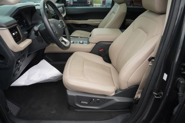 Used 2023 Ford Expedition Max Limited AWD/4WD image 9