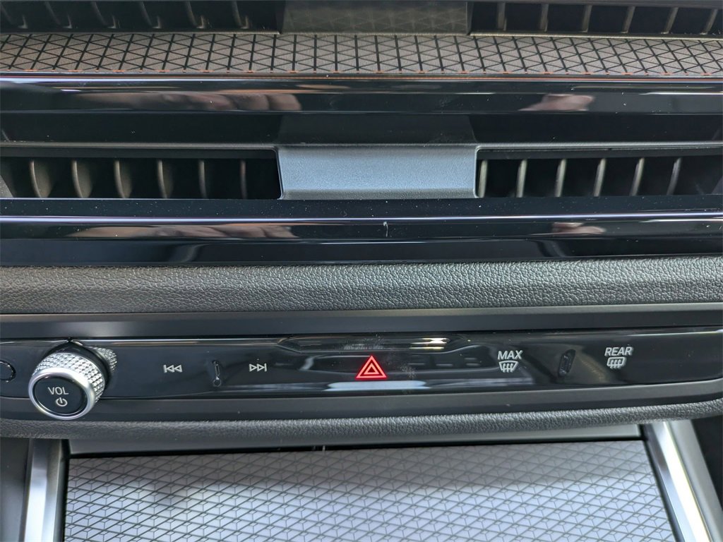 New 2026 BMW 330i xDrive Sedan w/ M Sport Package image 26