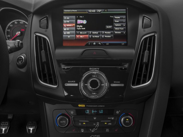 Used 2016 Ford Focus ST FWD image 9