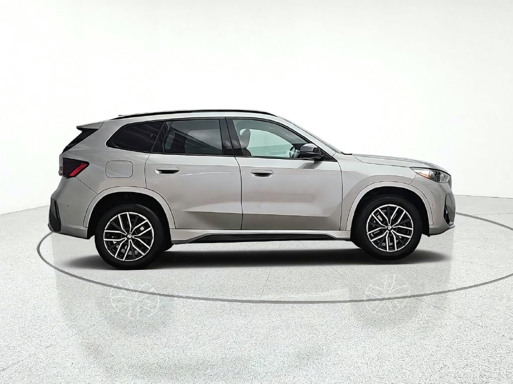 Used 2023 BMW X1 xDrive28i w/ Premium Package AWD/4WD image 8