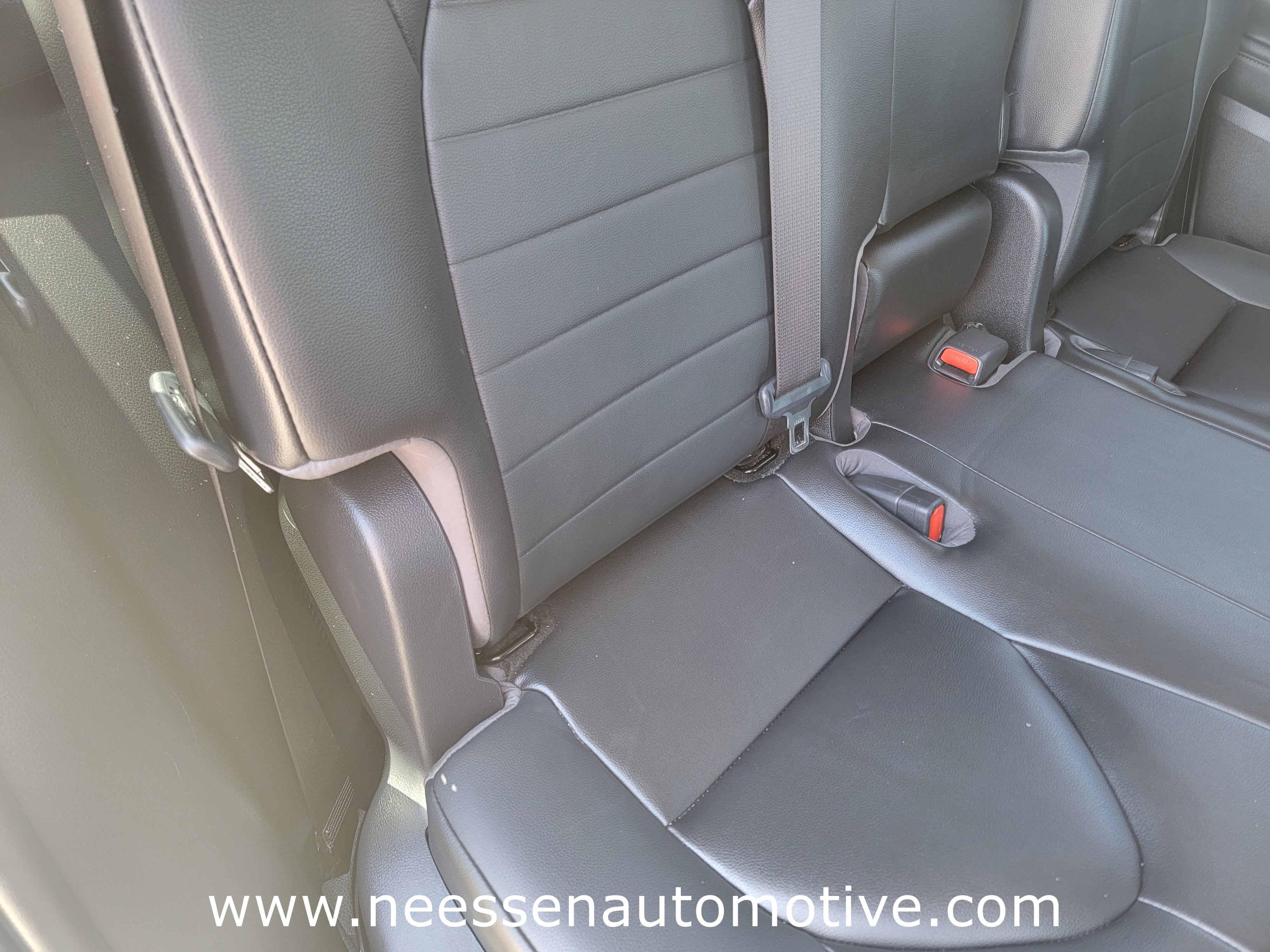 Used 2023 Toyota Highlander XLE image 12