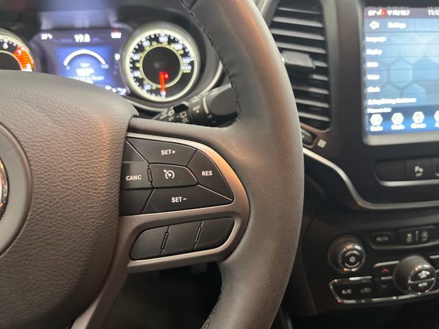 Used 2022 Jeep Cherokee Latitude Lux AWD/4WD image 16