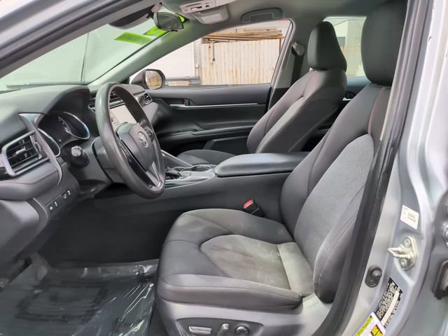 Used 2019 Toyota Camry LE image 18