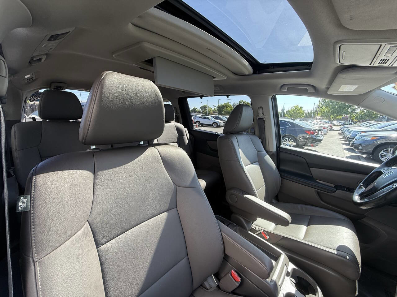 Used 2014 Honda Odyssey Touring Elite image 22