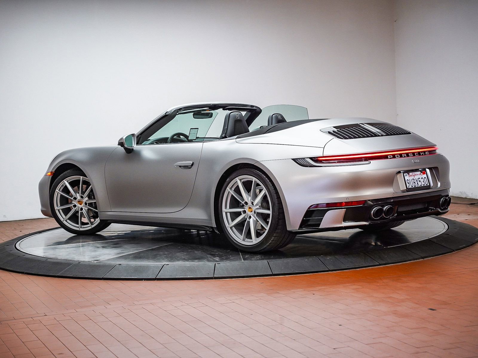 Certified 2022 Porsche 911 Carrera RWD image 3