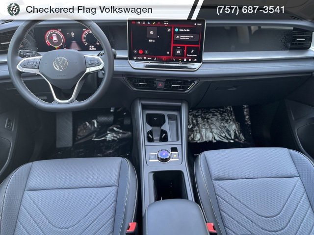 New 2025 Volkswagen Tiguan SE image 4