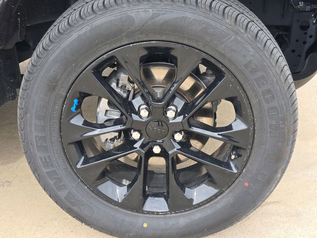 Used 2022 Jeep Wrangler Unlimited Sahara w/ Cold Weather Group image 7