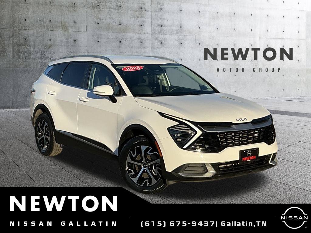 Used 2025 Kia Sportage EX AWD/4WD image 1