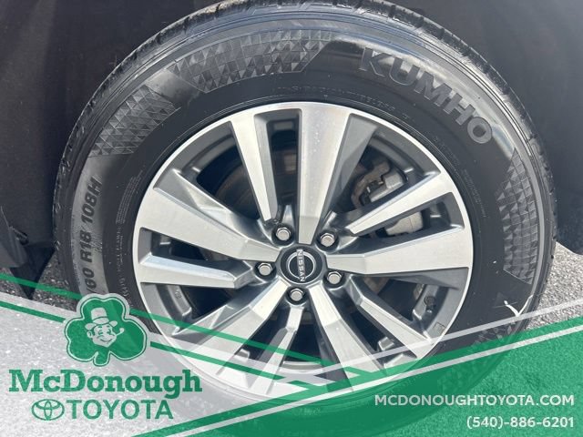 Used 2025 Nissan Pathfinder SL AWD/4WD image 21