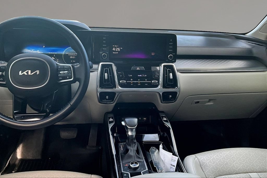 Certified 2023 Kia Sorento SX AWD/4WD image 9