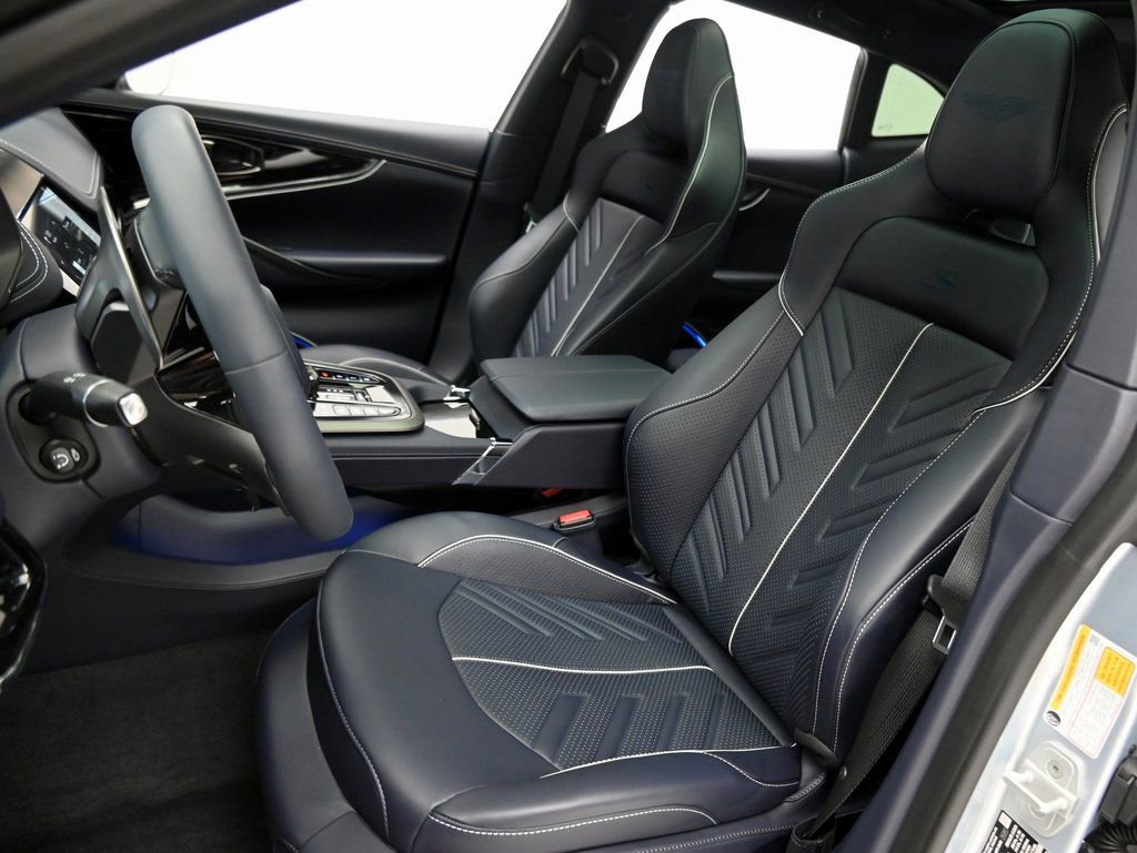 Used 2026 Aston Martin DBX S image 7