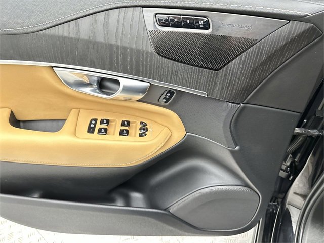 Certified 2022 Volvo XC90 T8 Inscription image 13