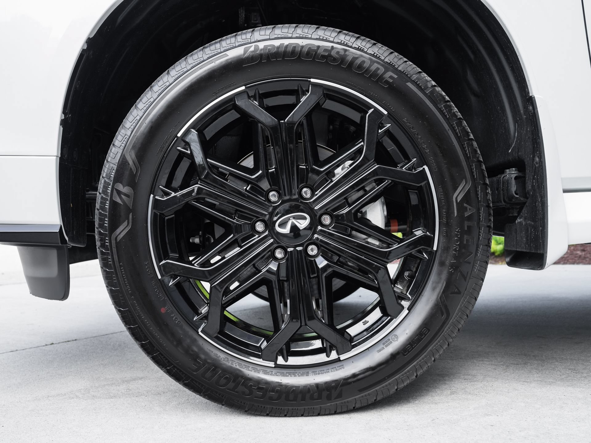 Certified 2026 INFINITI QX80 4WD image 29