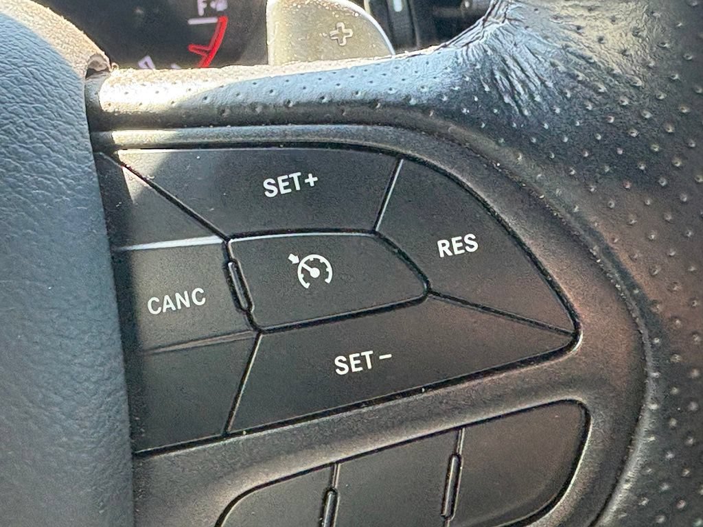 Certified 2022 Dodge Durango R/T w/ Blacktop Package AWD/4WD image 17