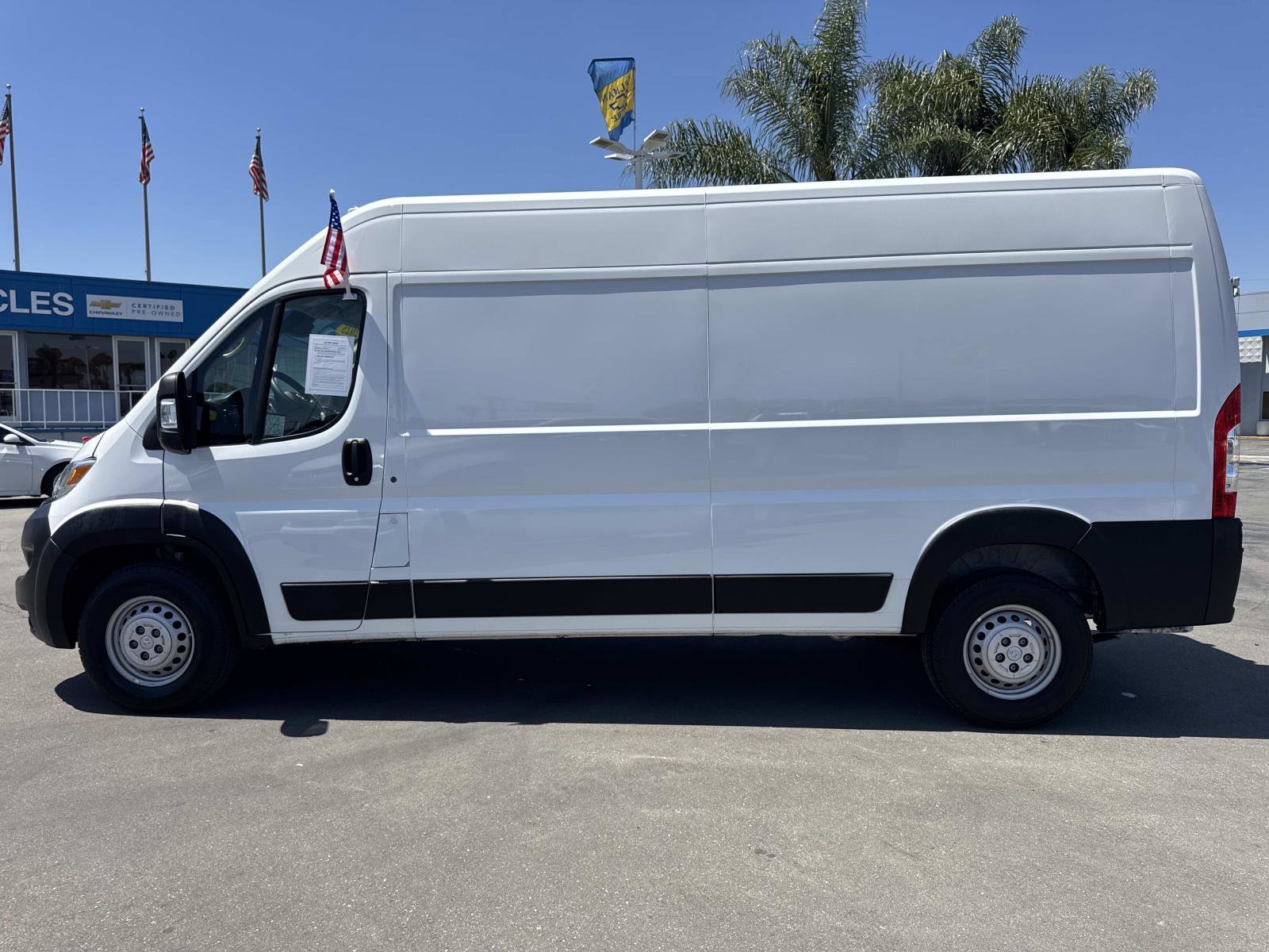 Used 2025 RAM ProMaster 2500 w/ Convenience Group FWD image 8