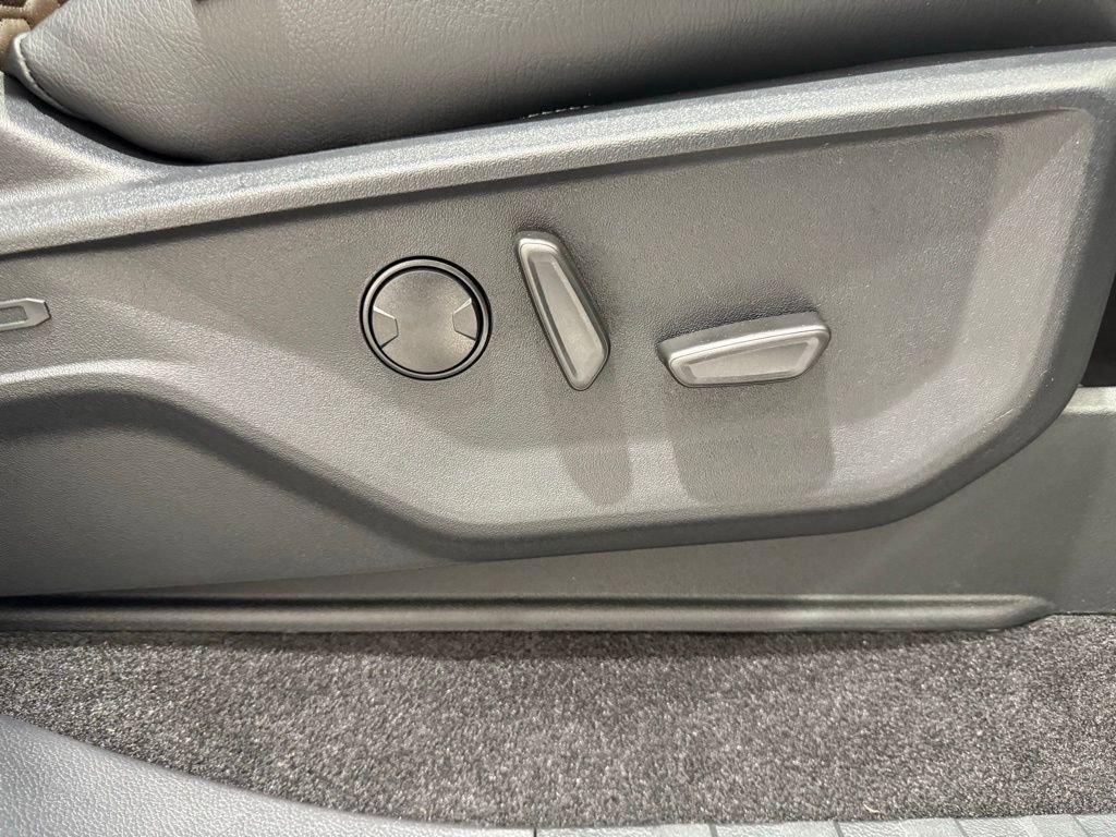 New 2024 Ford F150 XLT w/ Equipment Group 303A High image 19