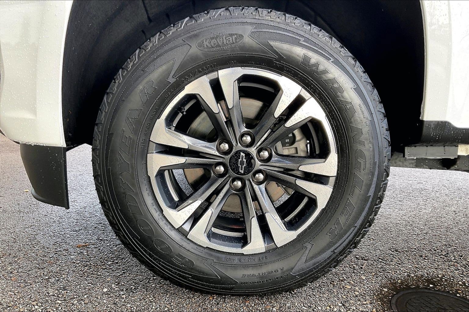 Used 2021 Chevrolet Colorado Z71 w/ Safety Package image 23