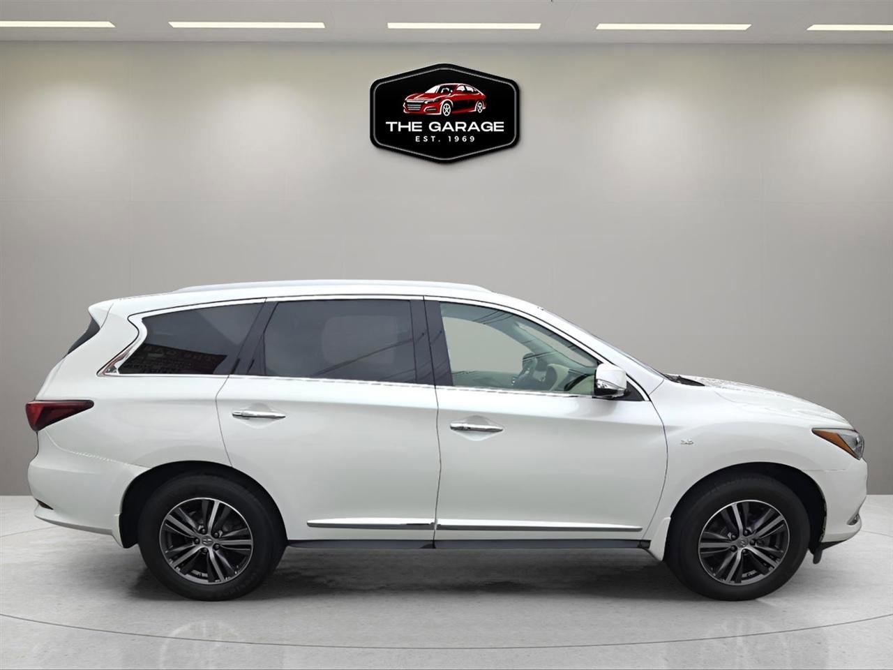 Used 2019 INFINITI QX60 Luxe w/ Essential Package AWD/4WD image 7