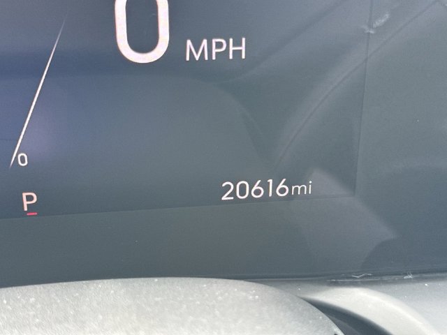 Certified 2024 Buick Encore GX Sport Touring AWD/4WD image 12