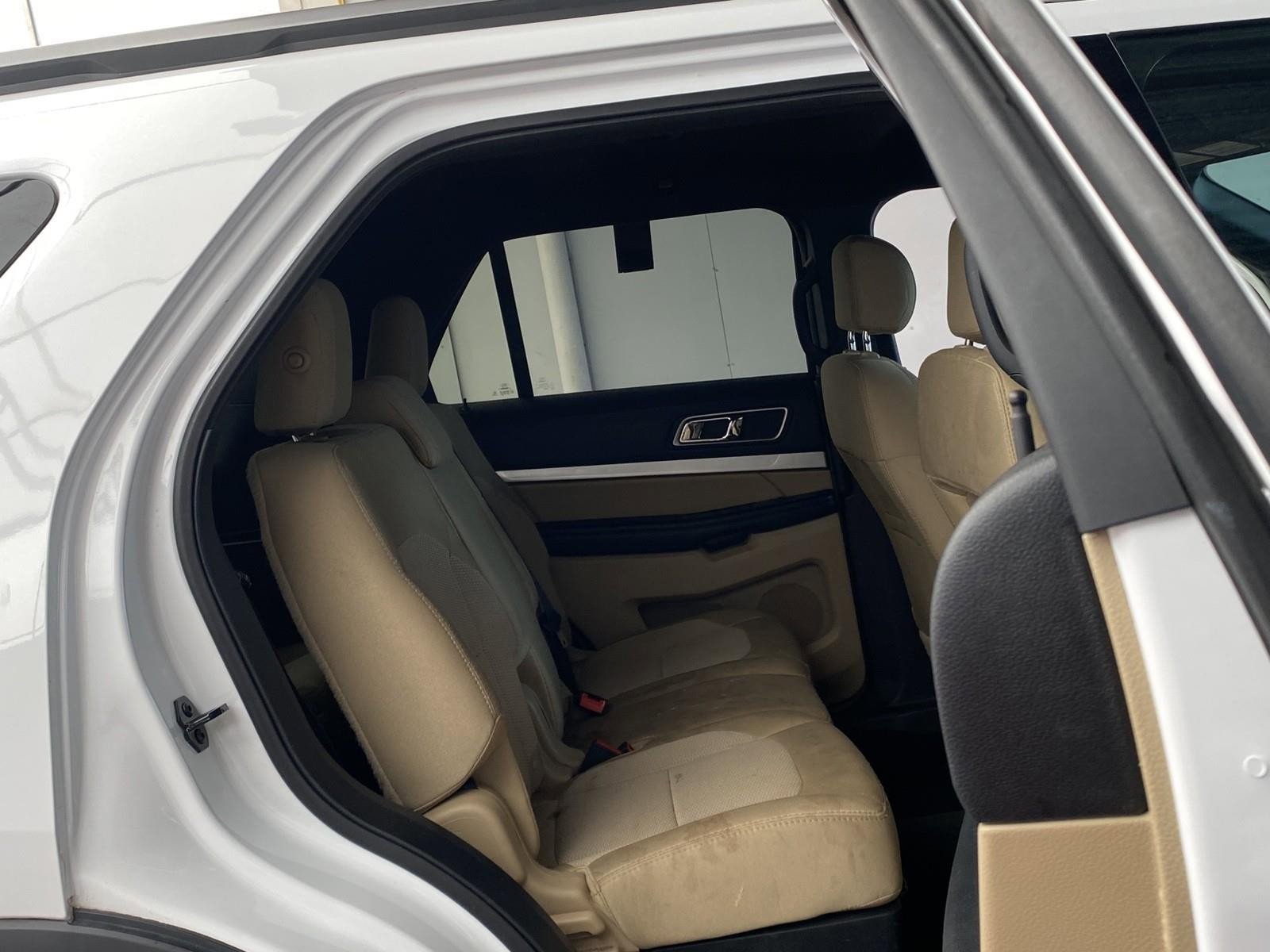 Used 2017 Ford Explorer XLT w/ Equipment Group 201A image 12