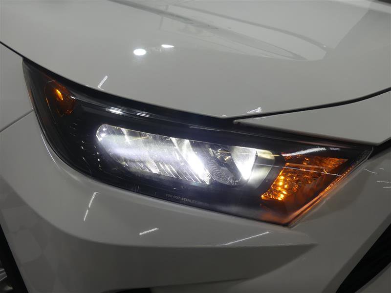 Used 2021 Toyota RAV4 LE image 14