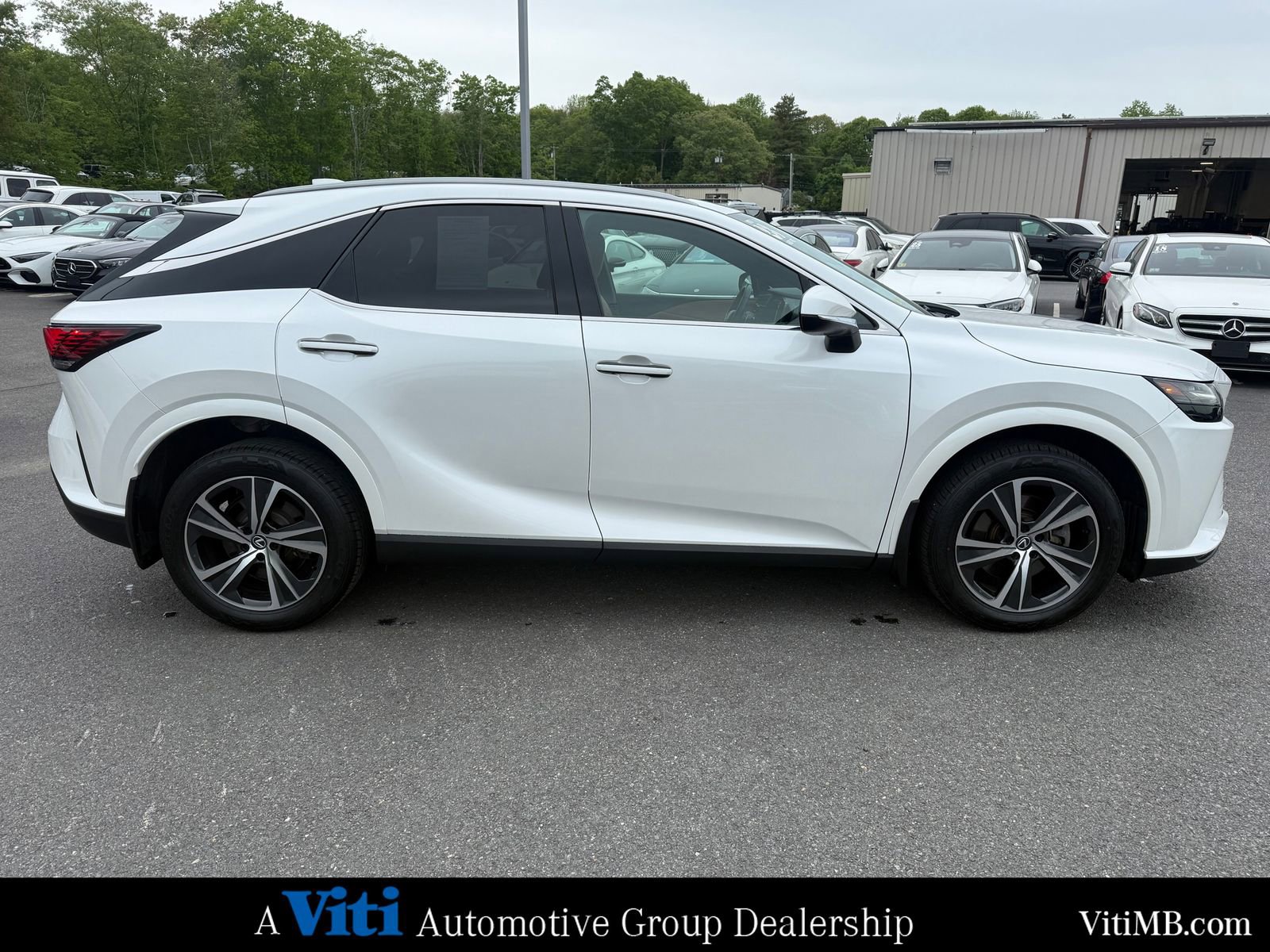 Used 2023 Lexus RX 350 Premium w/ Accessory Package AWD/4WD image 9