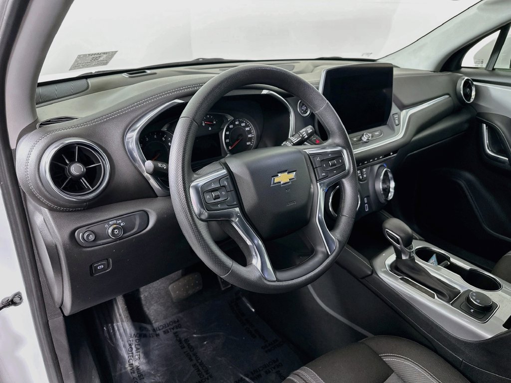 Used 2024 Chevrolet Blazer LT FWD image 14