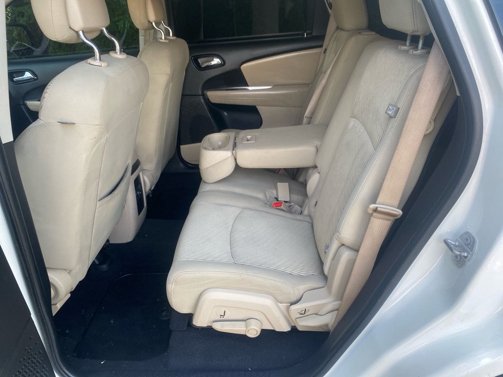 Used 2016 Dodge Journey SE w/ Flexible Seating Group FWD image 16