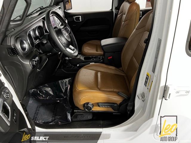Used 2022 Jeep Wrangler Unlimited Sahara w/ Safety Group image 11